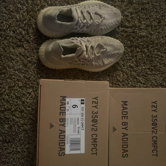 Yeezy 350 V2 CMPCT “slate bone” - Picture 8 of 9